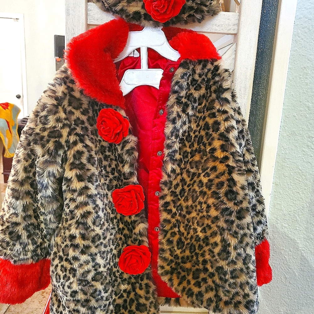 Girls size 4 Coat and Hat